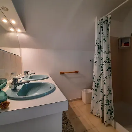 Casa de Férias Jolie Maison De Avec Piscine Flaujac-Gare