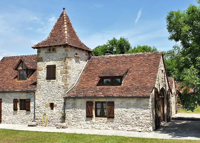 Jolie Maison De Avec Piscine 別荘 *