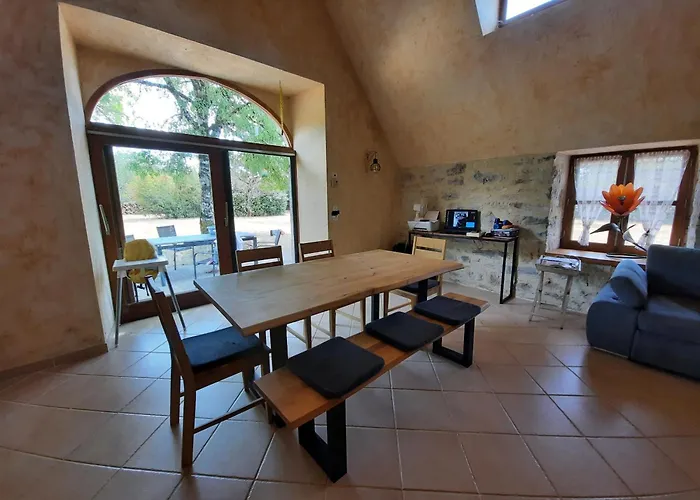 Jolie Maison De Avec Piscine Дом отдыха *